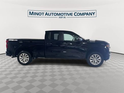 Used 2023 Chevrolet Silverado 1500 Custom AWD/4WD image 10