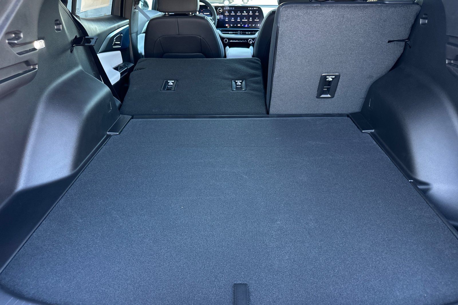 New 2026 Chevrolet Equinox EV LT FWD image 17