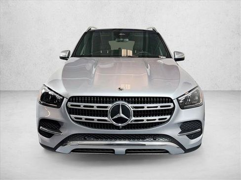 Used 2024 Mercedes-Benz GLE 350 4MATIC image 2