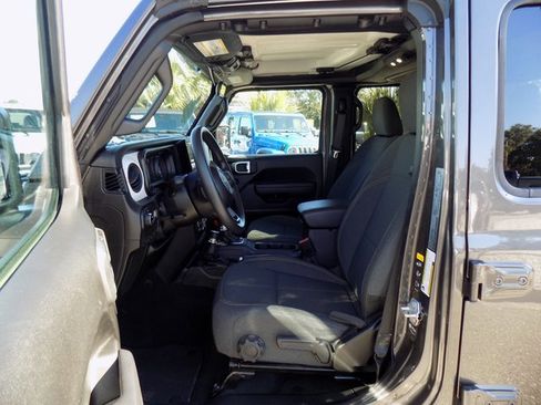 Certified 2024 Jeep Gladiator Sport image 20