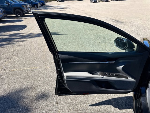 Used 2024 Toyota Camry SE FWD image 23