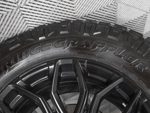 Used 2024 Ford Bronco Raptor AWD/4WD image 32