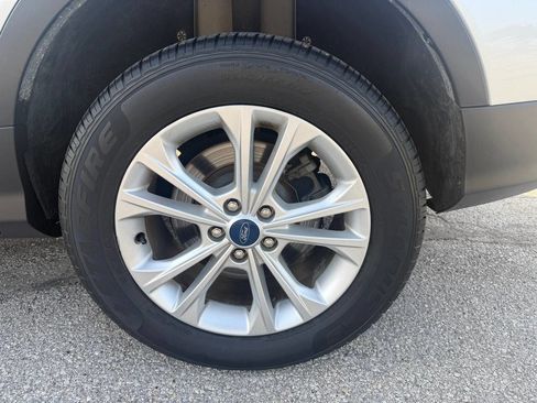Used 2019 Ford Escape SEL AWD/4WD image 31