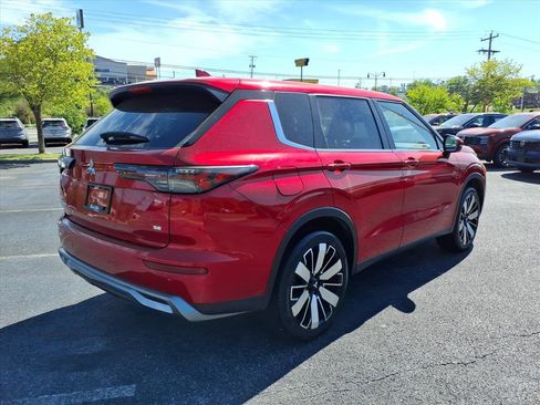 Used 2025 Mitsubishi Outlander SE FWD image 5