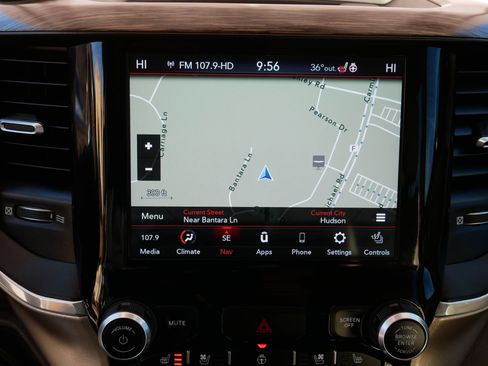 Used 2019 RAM 1500 Laramie image 30