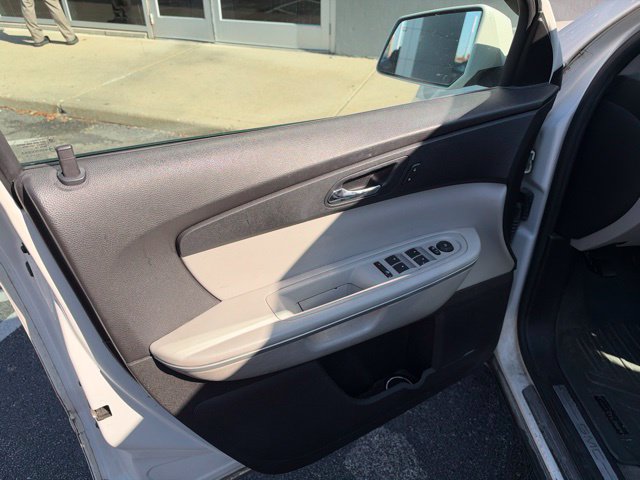 Used 2010 GMC Acadia SLT FWD image 23