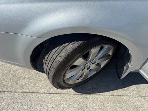 Used 2006 Toyota Avalon XLS image 23