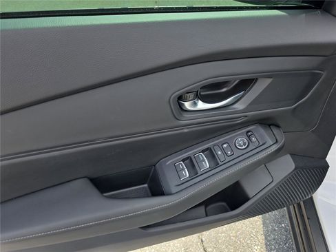 Used 2025 Honda Accord Sport image 15