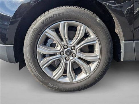 Used 2023 Ford Edge Titanium image 19