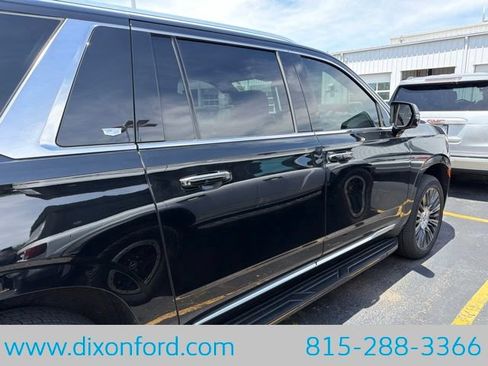 Used 2021 Cadillac Escalade ESV Premium Luxury w/ LPO, Floor Liner Package AWD/4WD image 7