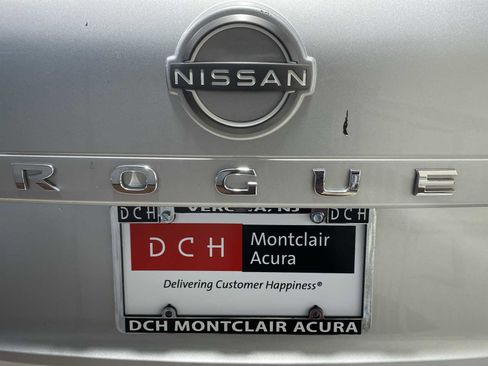 Used 2023 Nissan Rogue SV FWD image 7