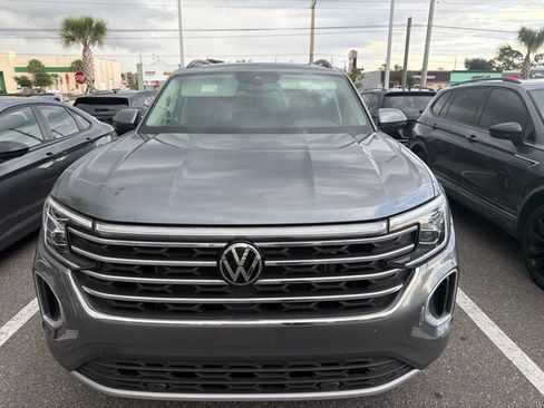 Used 2024 Volkswagen Atlas SE FWD image 23