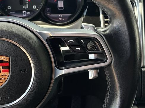 Used 2018 Porsche Macan AWD/4WD image 27