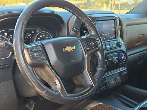 Used 2021 Chevrolet Silverado 3500 High Country w/ Technology Package image 15