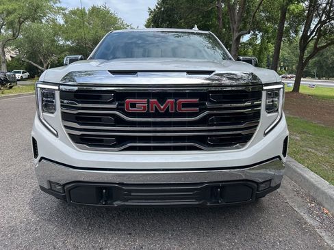 Used 2023 GMC Sierra 1500 SLT w/ SLT Premium Package AWD/4WD image 3