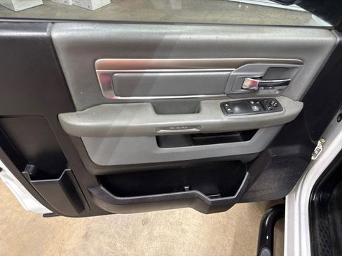 Used 2017 RAM 5500 Tradesman w/ Power & Remote Entry Group image 25