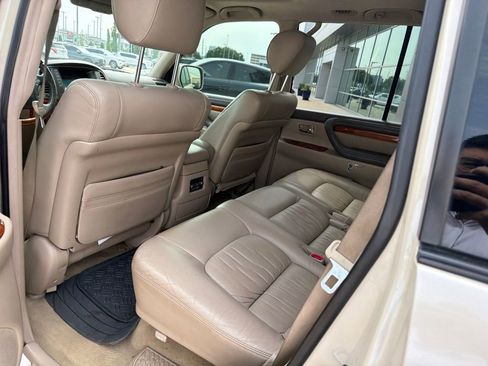 Used 2006 Lexus LX 470 4WD image 3