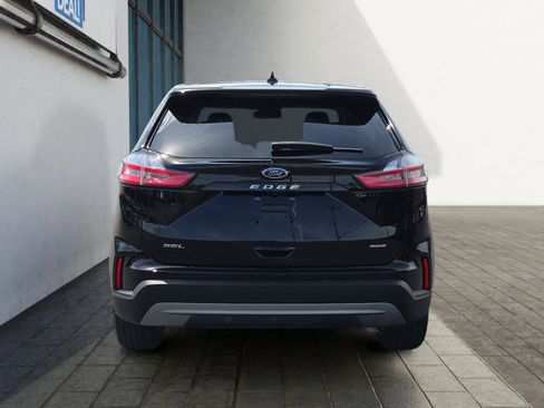 Used 2023 Ford Edge SEL w/ Convenience Package AWD/4WD image 4