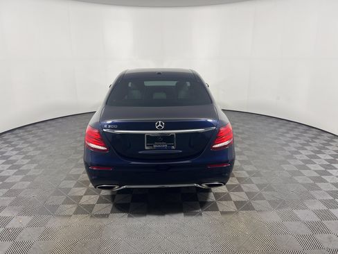Used 2018 Mercedes-Benz E 300 image 4