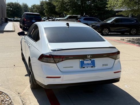 Used 2023 Honda Accord Sport image 3