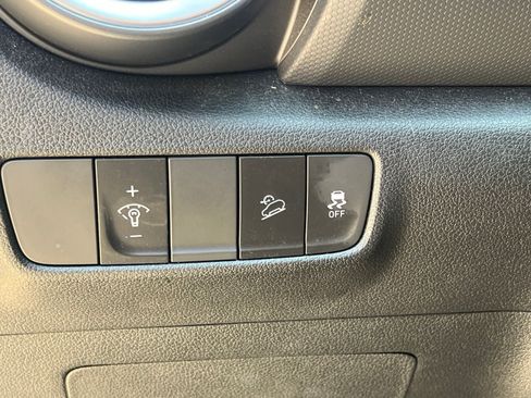 Used 2023 Hyundai Kona SEL FWD image 25
