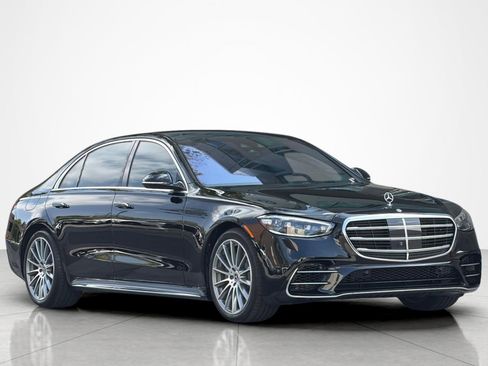 Used 2022 Mercedes-Benz S 580 4MATIC Sedan w/ AMG Line Package image 7