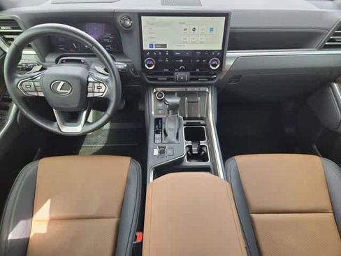 Used 2024 Lexus GX 550 w/ Accessory Package (Z1) AWD/4WD image 10