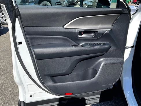 Certified 2024 Toyota Grand Highlander XLE AWD/4WD image 21