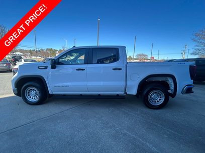 New 2026 GMC Sierra 1500 Pro w/ Convenience Package