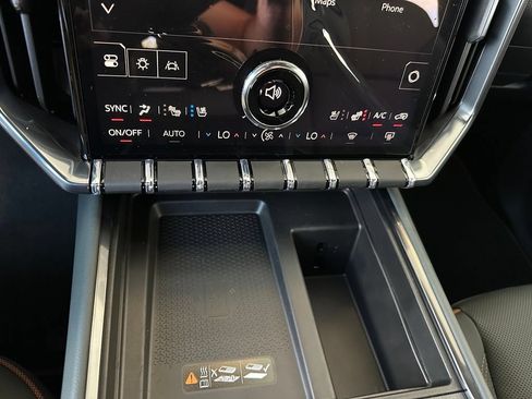 New 2026 GMC Acadia AT4 w/ Luxury Package AWD/4WD image 25