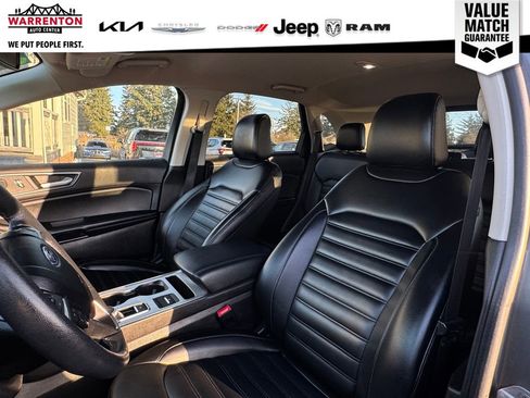 Used 2022 Ford Edge SEL image 15