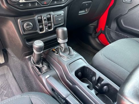 Certified 2022 Jeep Gladiator Sport AWD/4WD image 25