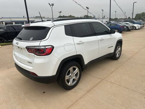 Used 2023 Jeep Compass Latitude AWD/4WD image 32