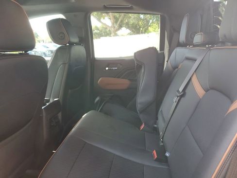 Certified 2025 GMC Canyon AT4 w/ Nightfall Edition AWD/4WD image 14