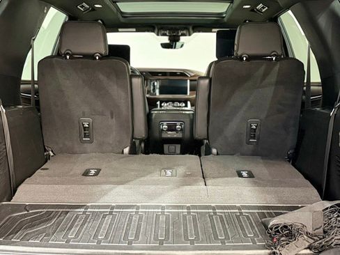 Used 2022 GMC Yukon Denali w/ Denali Ultimate Package image 40