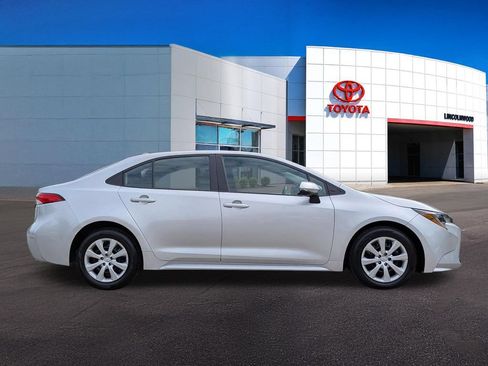 Used 2025 Toyota Corolla LE FWD image 8