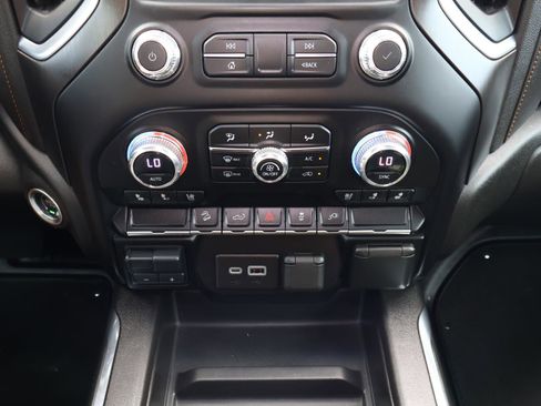 Used 2023 GMC Sierra 3500 AT4 w/ Gooseneck/5TH Wheel Package image 28