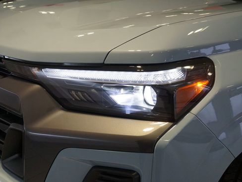 Used 2025 Chevrolet Colorado LT w/ LT Convenience Package AWD/4WD image 29