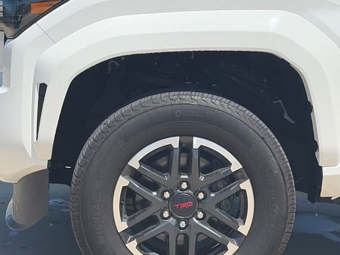 Used 2025 Toyota Tacoma TRD Sport image 5