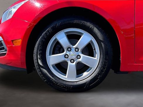 Used 2015 Chevrolet Cruze LT FWD image 9