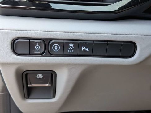 Certified 2025 Acura MDX FWD w/ Technology Package image 29