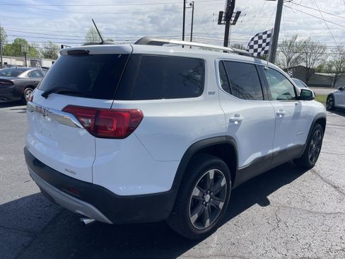 Used 2017 GMC Acadia SLT w/ LPO, Cargo Package AWD/4WD image 4