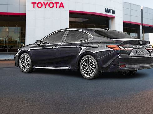 Used 2026 Toyota Camry XLE w/ Premium Plus Package AWD/4WD image 6