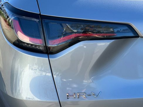 Used 2025 Honda HR-V LX image 33