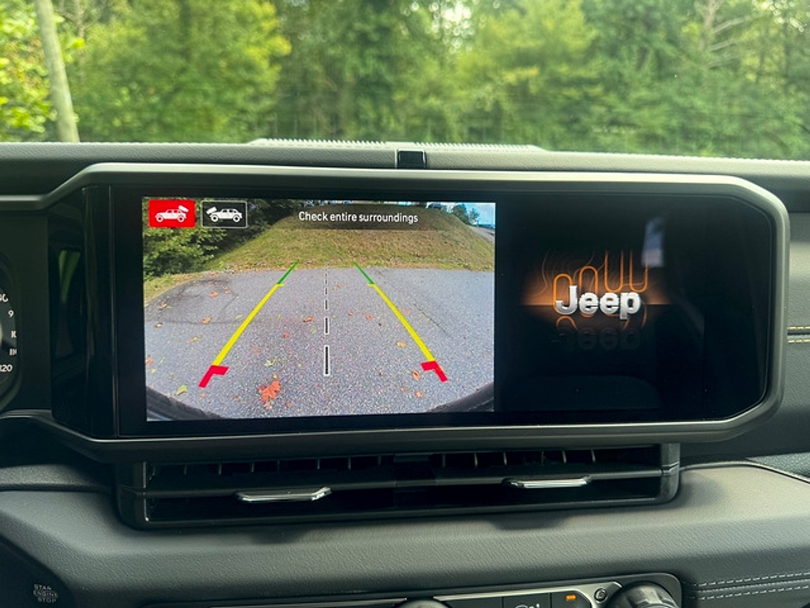 New 2026 Jeep Wrangler Unlimited Sahara AWD/4WD image 24