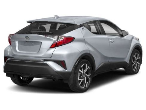 Used 2018 Toyota C-HR XLE FWD image 2