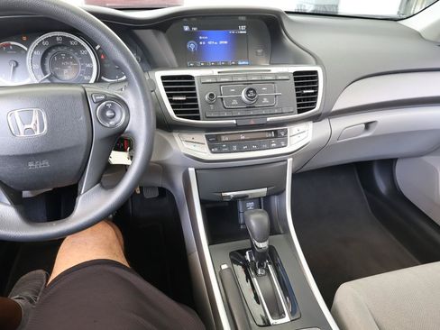 Used 2013 Honda Accord LX image 41