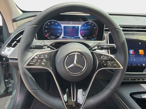 Used 2025 Mercedes-Benz E 350 Sedan image 25