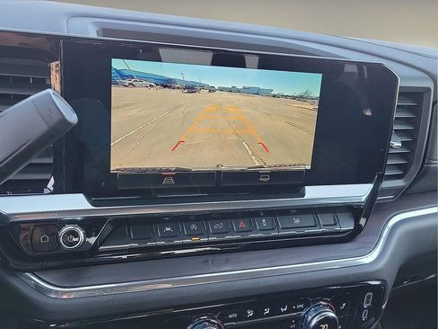 Used 2024 GMC Sierra 1500 SLT image 16