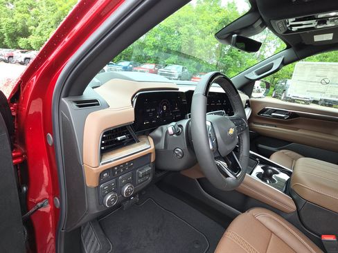 New 2026 Chevrolet Tahoe High Country AWD/4WD image 14